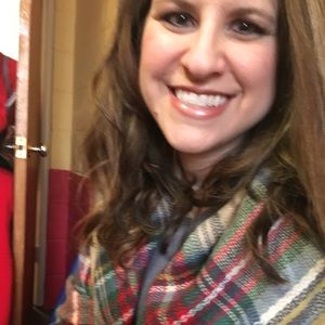 Meet your Posher, Karla